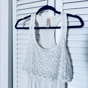 Long white dress. Miken